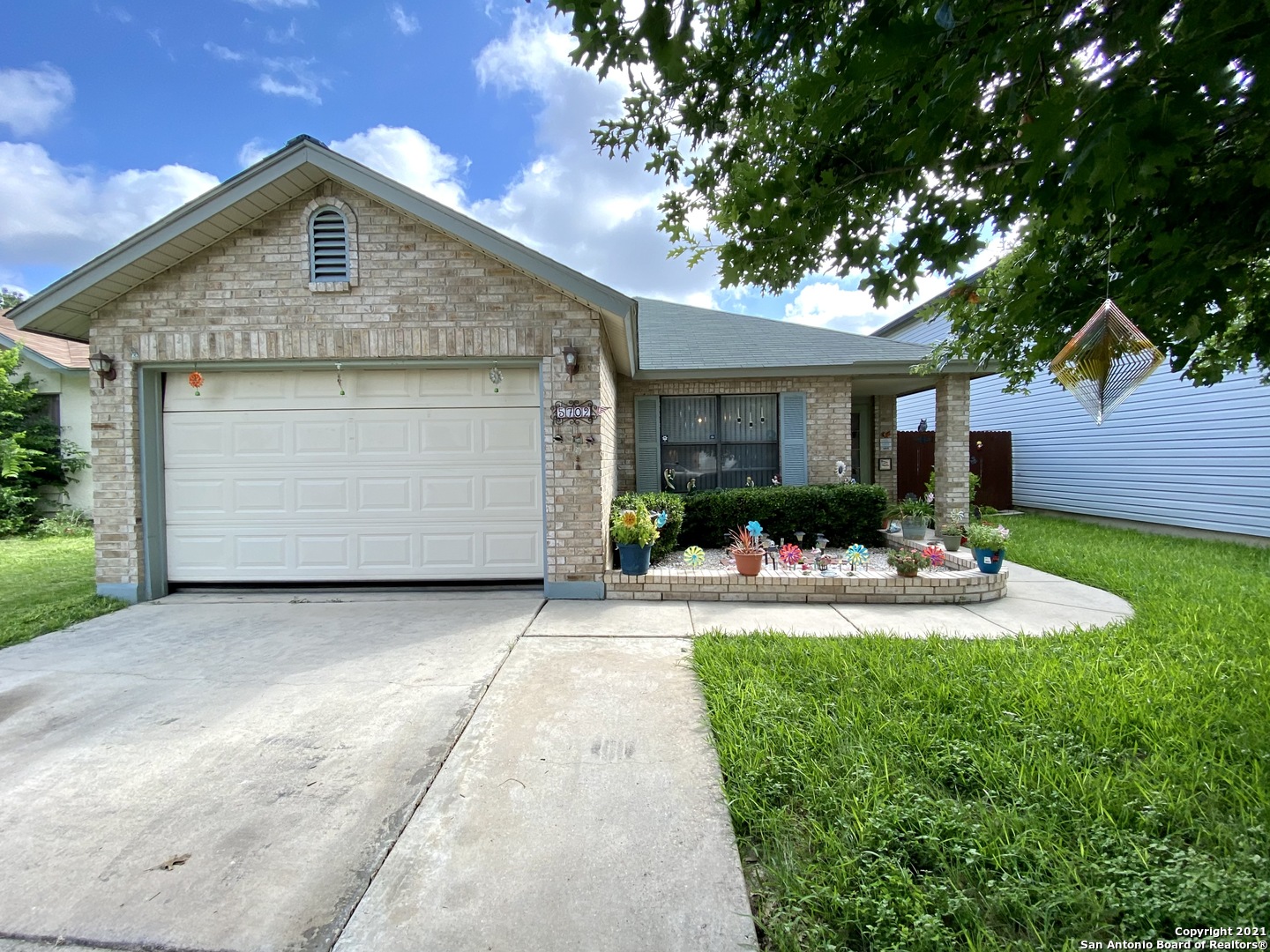 5702 Deertail Creek San Antonio TX 78251