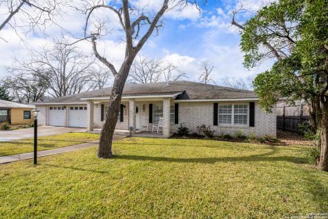 408 N Edison Street Fredericksburg TX 78624