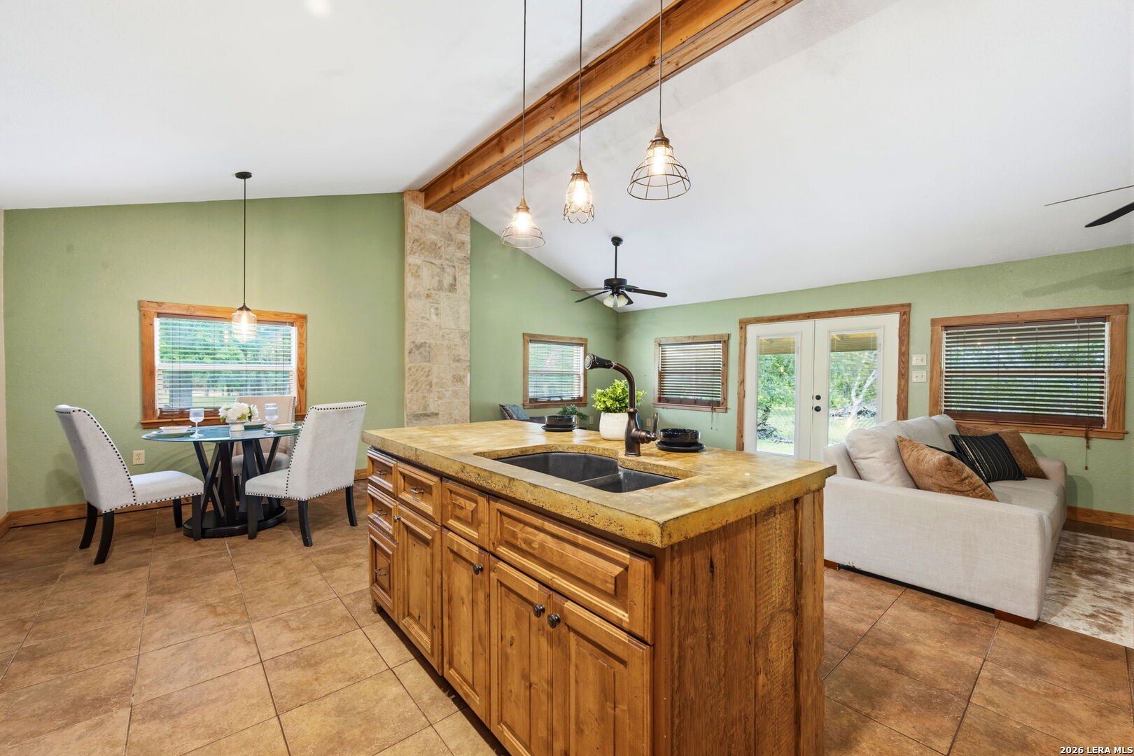 340 Rio Oak Pipe Creek TX 78063