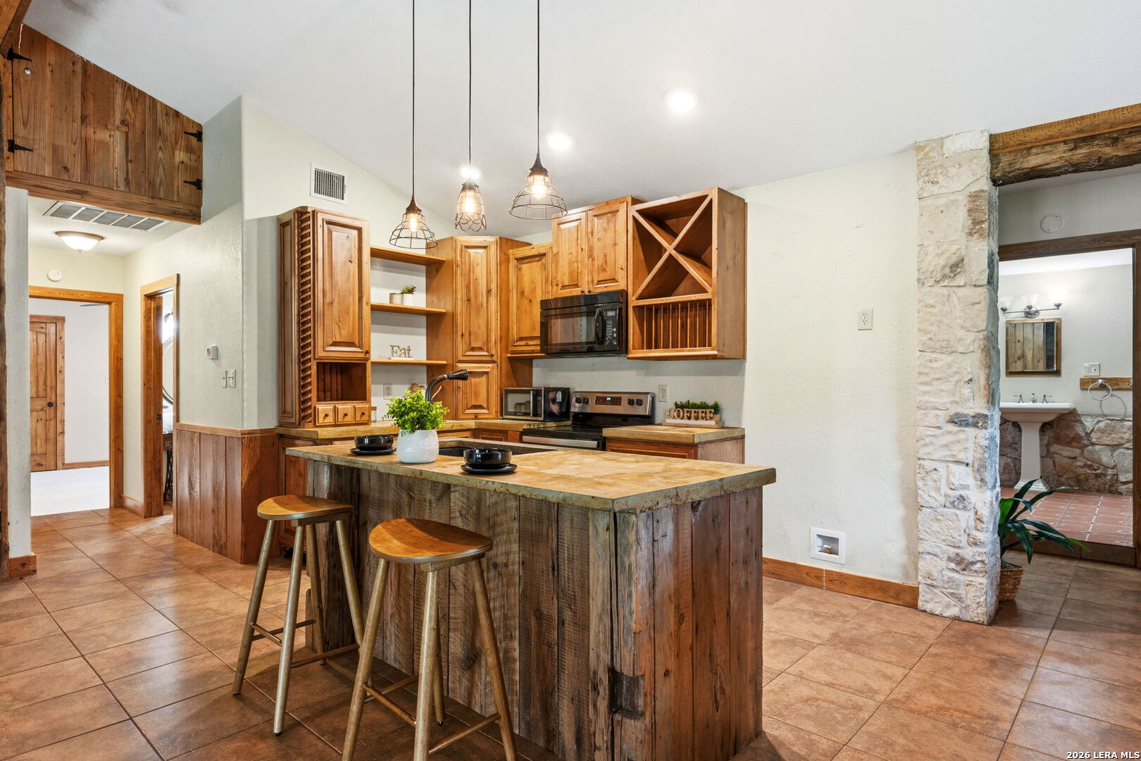 340 Rio Oak Pipe Creek TX 78063
