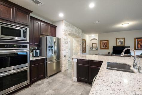 253 Bee Caves Cove Cibolo TX 78108