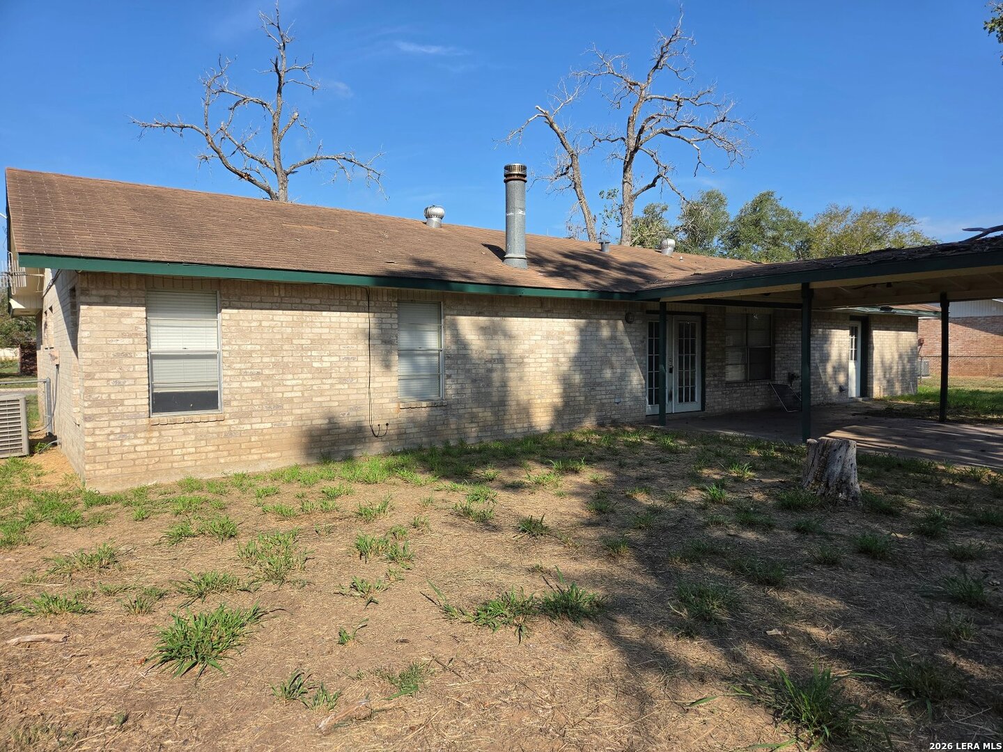 512 High Meadow Pleasanton TX 78064