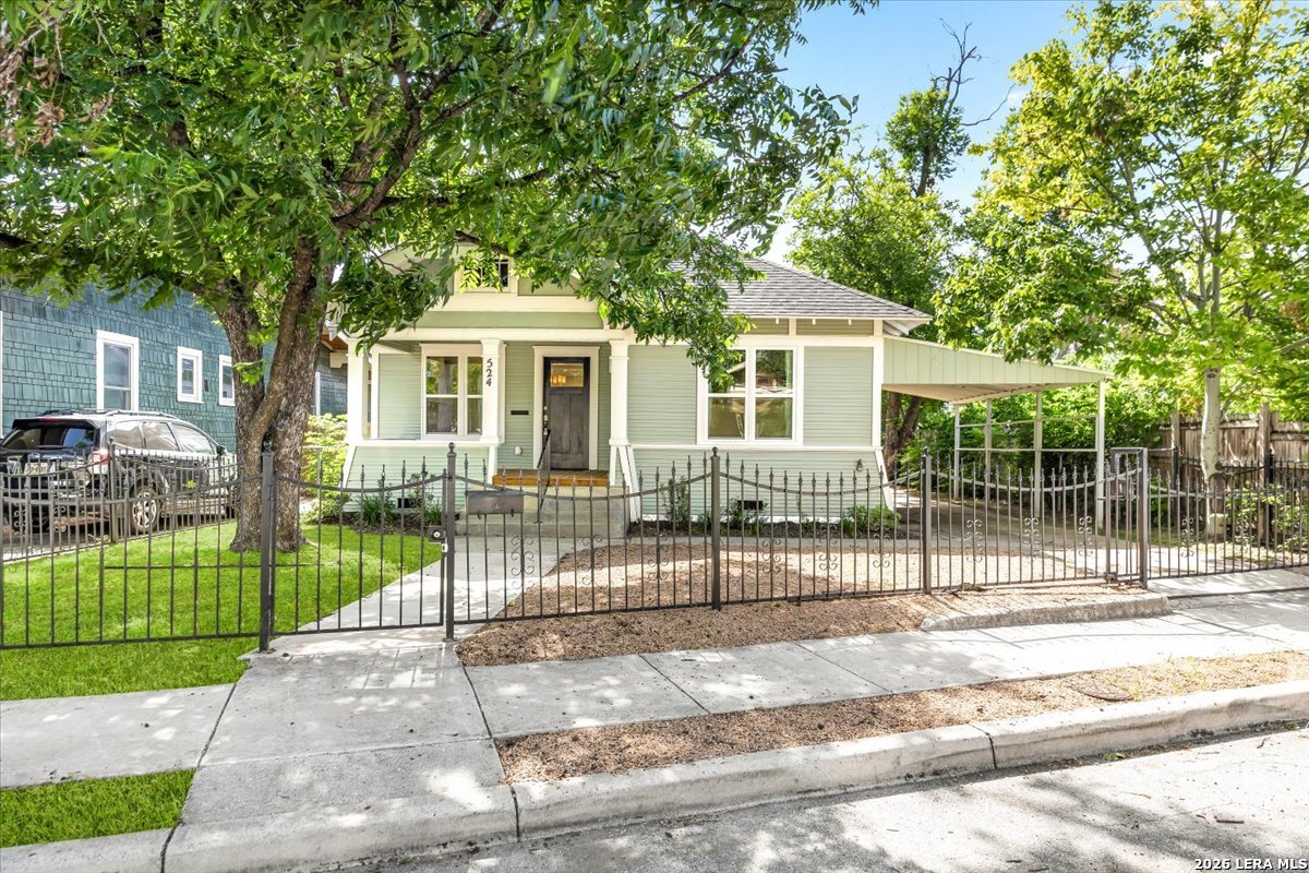 524 Hunstock Avenue San Antonio TX 78210