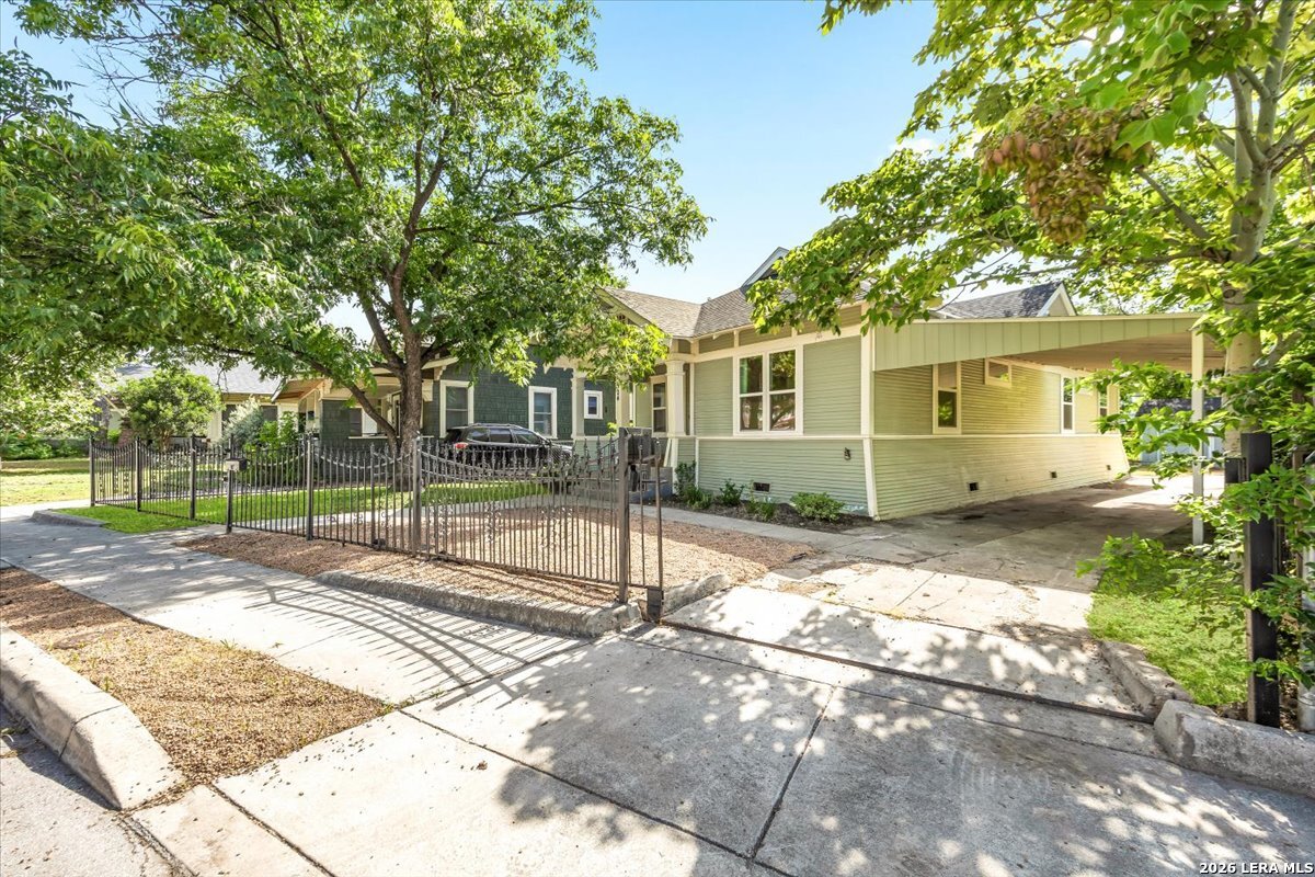 524 Hunstock Avenue San Antonio TX 78210
