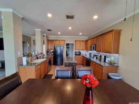 129 Carmel Drive Cibolo TX 78108