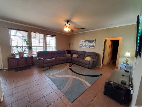129 Carmel Drive Cibolo TX 78108