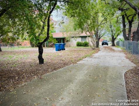 1254 Encino Drive Pleasanton TX 78064