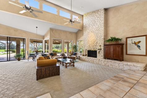5401 Fredericksburg San Antonio TX 78229