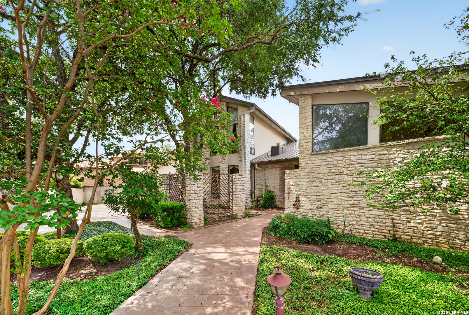5401 Fredericksburg San Antonio TX 78229