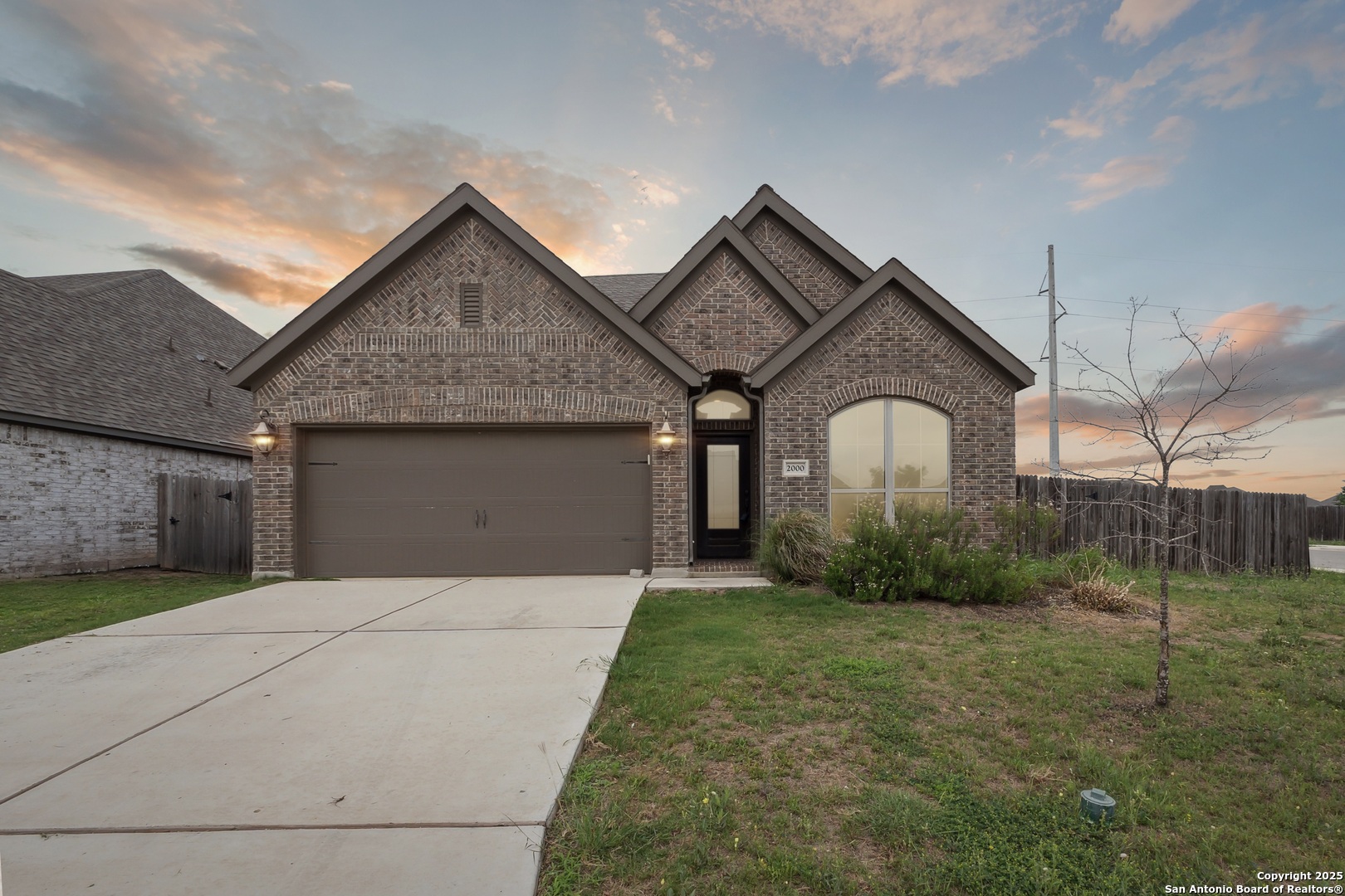2000 Edgecreek Seguin TX 78155