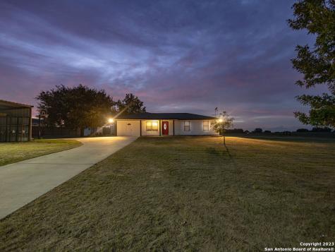 122 Ranch Country Drive La Vernia TX 78121