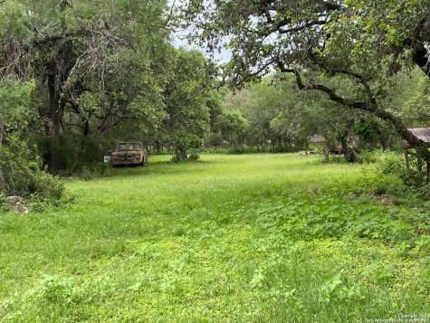 6517 Hollyhock Road San Antonio TX 78240