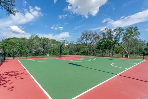 142 Oakwell Farms Parkway San Antonio TX 78218