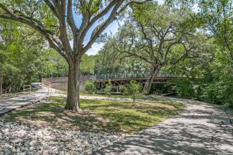 142 Oakwell Farms Parkway San Antonio TX 78218