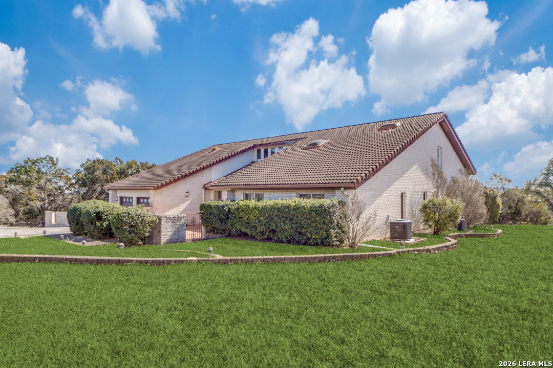 3306 Single Peak San Antonio TX 78261