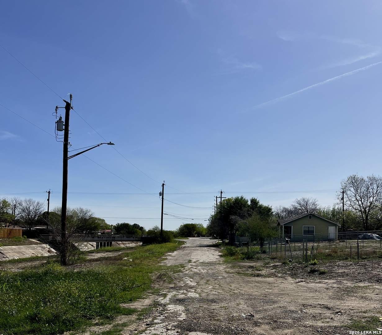526 Barberry San Antonio TX 78221