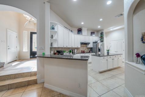 16502 Loma Landing Helotes TX 78023