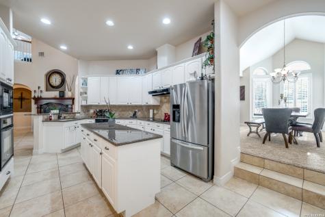 16502 Loma Landing Helotes TX 78023