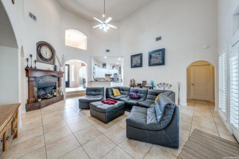 16502 Loma Landing Helotes TX 78023
