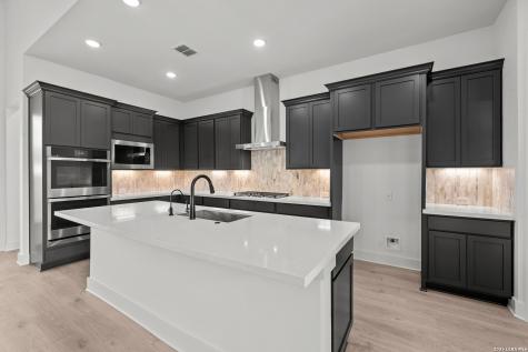 512 Cotorra Springs Cibolo TX 78108