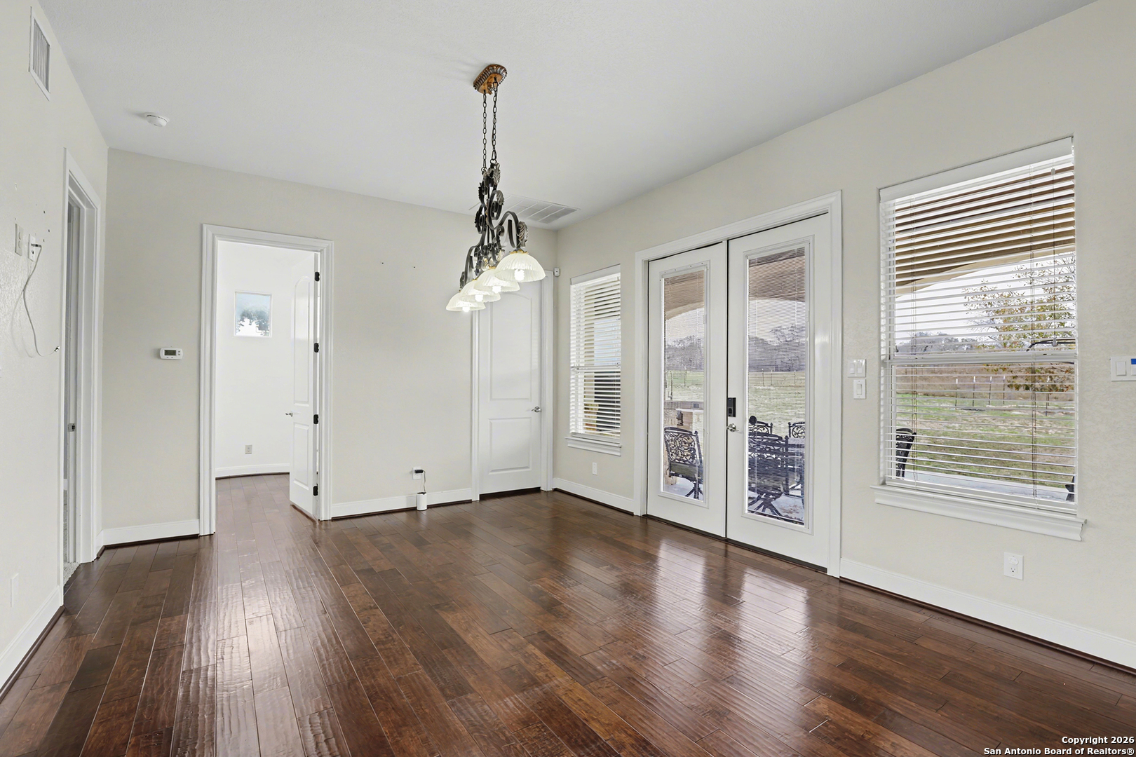 113 Abrego Mount Floresville TX 78114