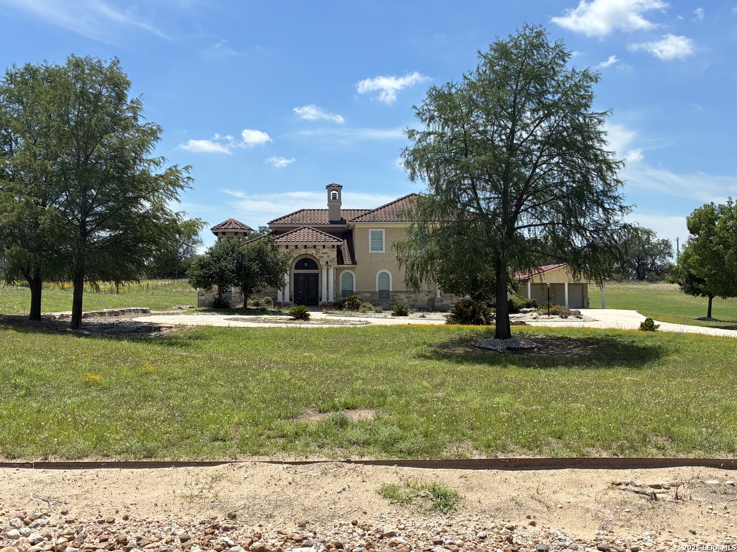 113 Abrego Mount Floresville TX 78114