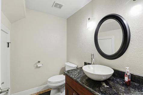 113 Abrego Mount Floresville TX 78114