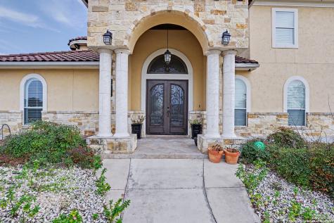 113 Abrego Mount Floresville TX 78114