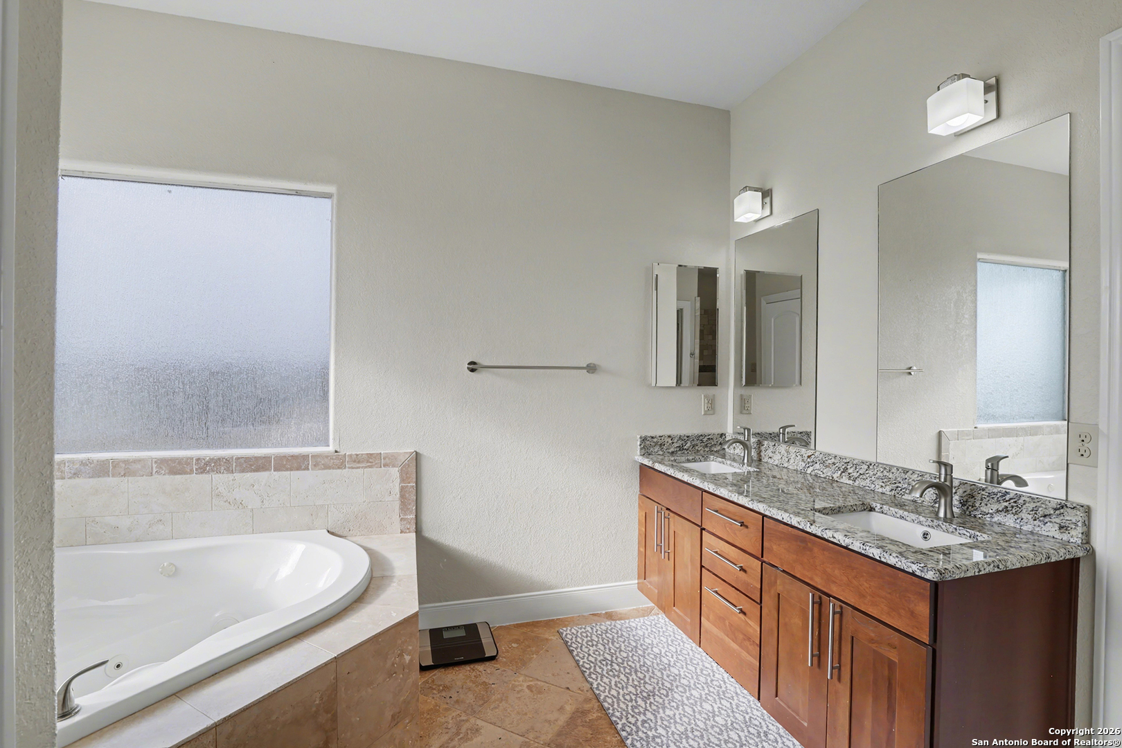 113 Abrego Mount Floresville TX 78114