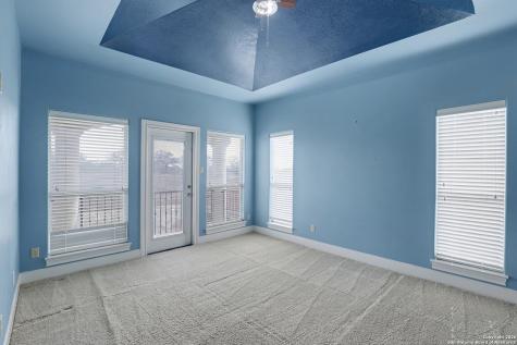 113 Abrego Mount Floresville TX 78114