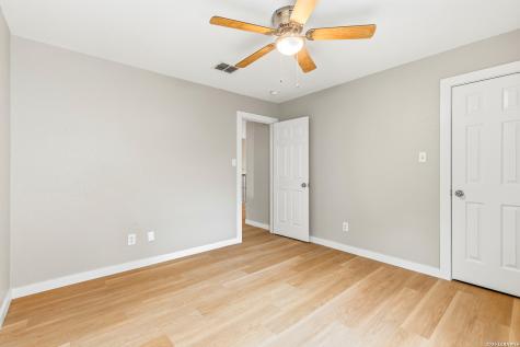 1921 Walter Raleigh Windcrest TX 78239