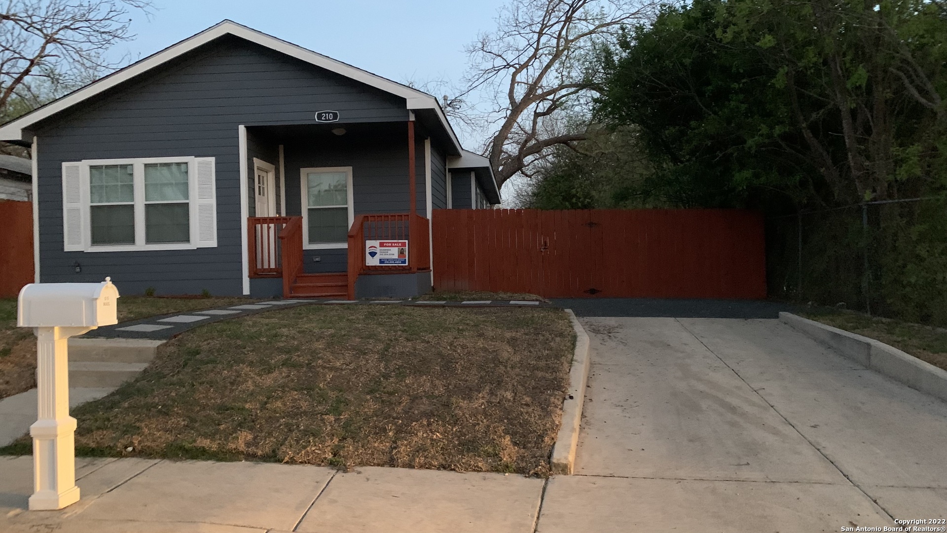 210 F Street San Antonio TX 78210