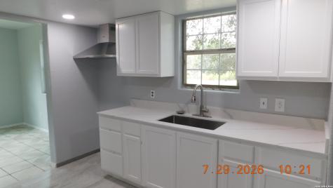 55 S 3rd Somerset TX 78069