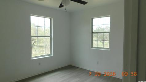 55 S 3rd Somerset TX 78069