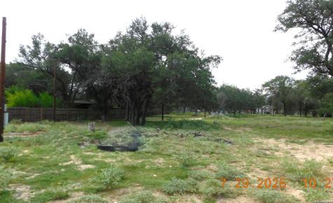 55 S 3rd Somerset TX 78069