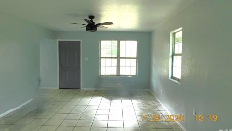 55 S 3rd Somerset TX 78069