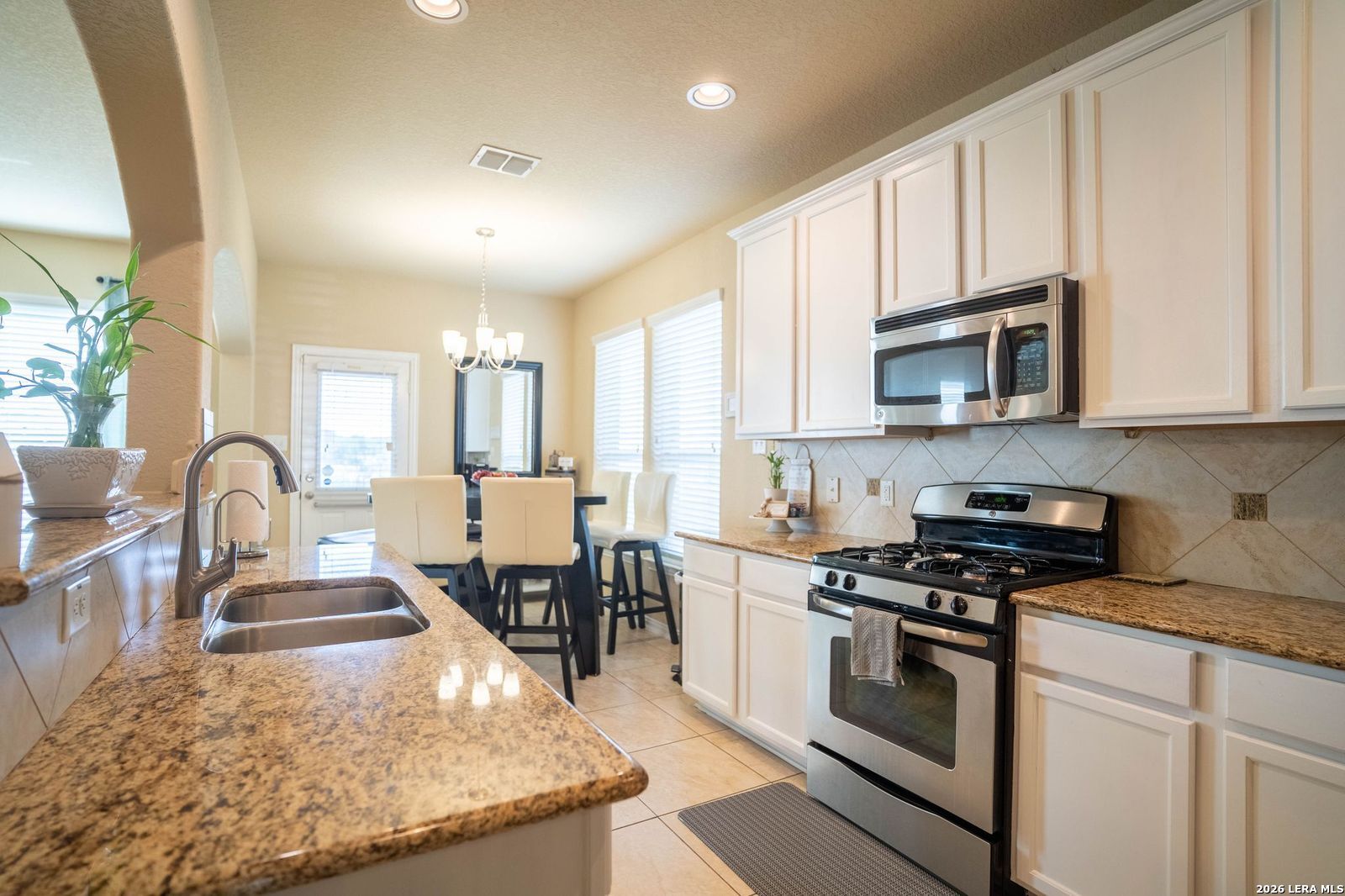 4210 Loring Park Converse TX 78109
