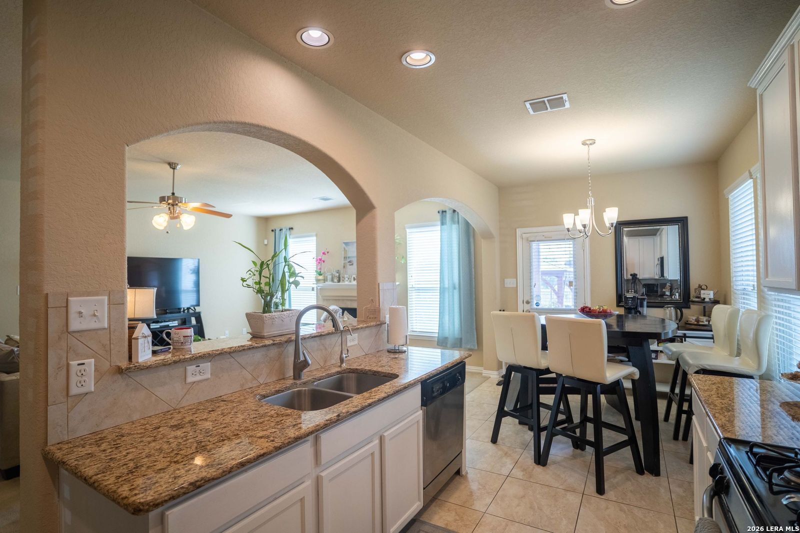 4210 Loring Park Converse TX 78109