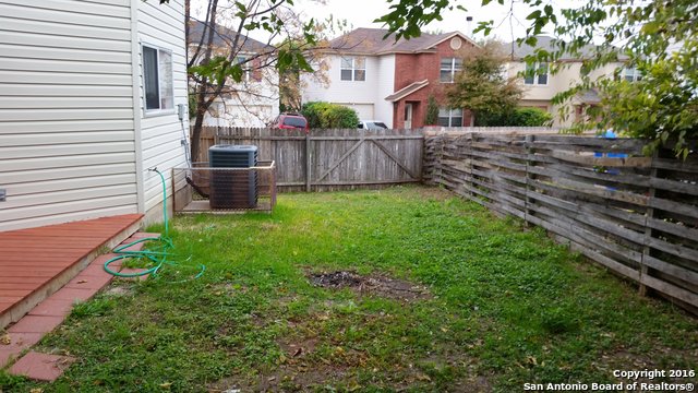25 Badgers Hills San Antonio TX 78238