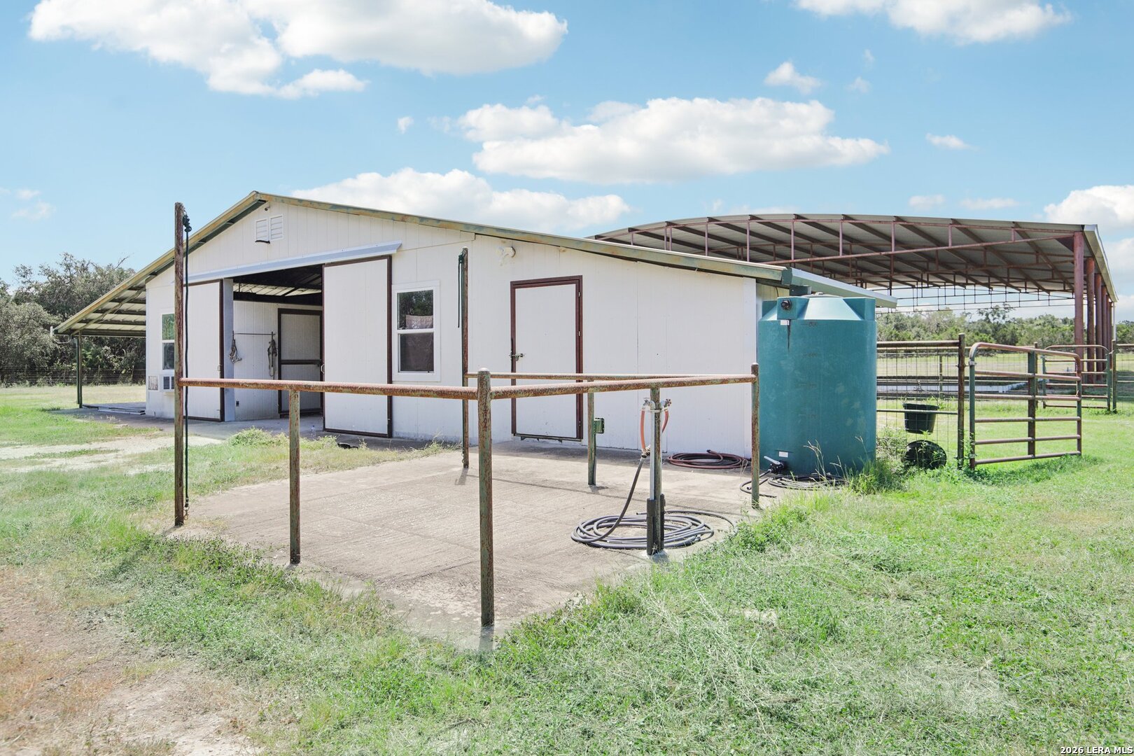 519 N Brasstown Drive Blanco TX 78606