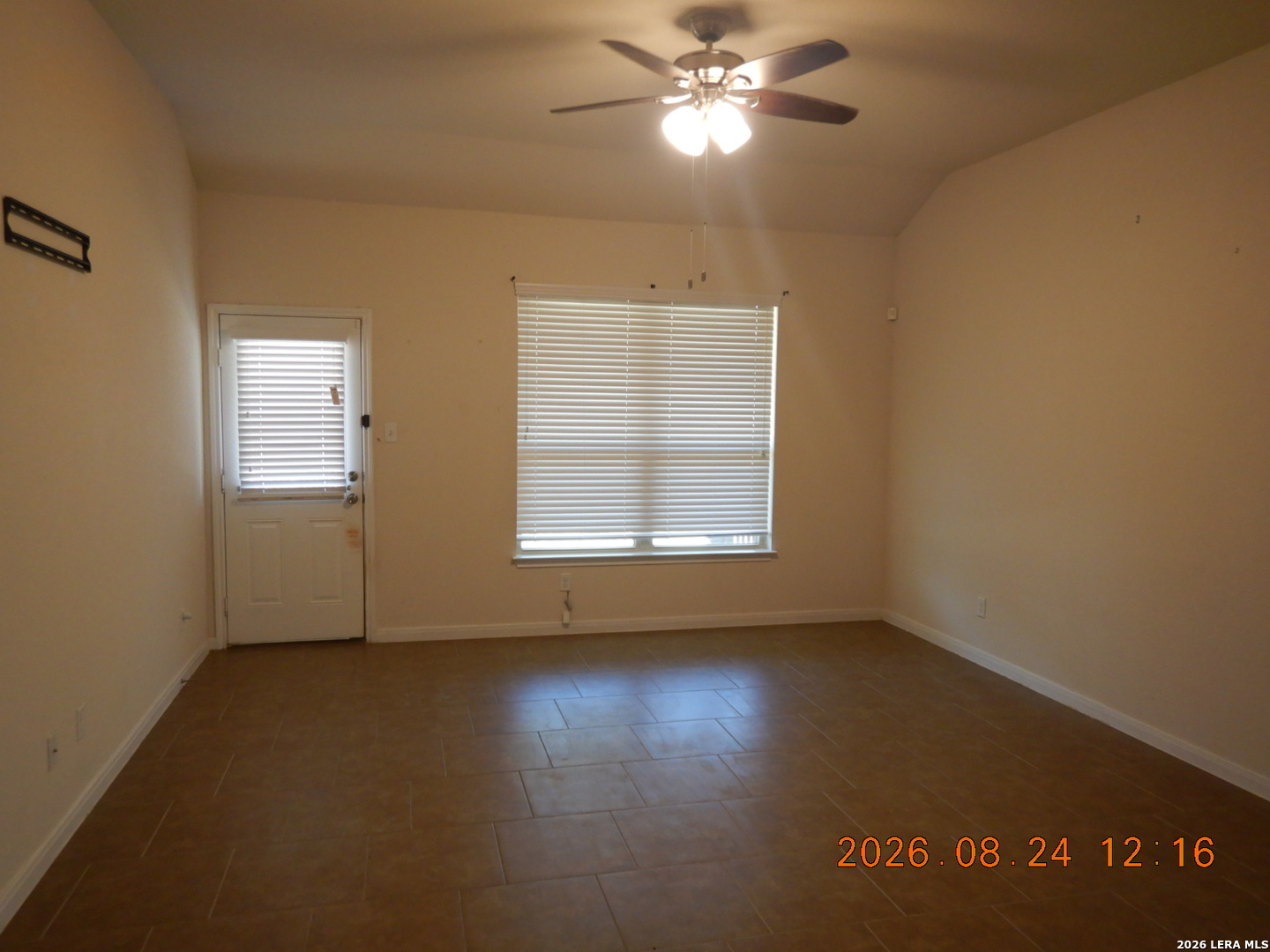 6031 Snorkel Square Converse TX 78109