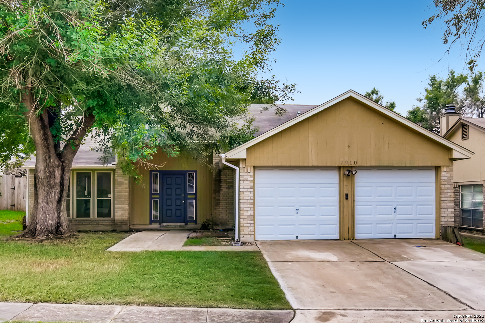 7910 Forest Cabin Live Oak TX 78233