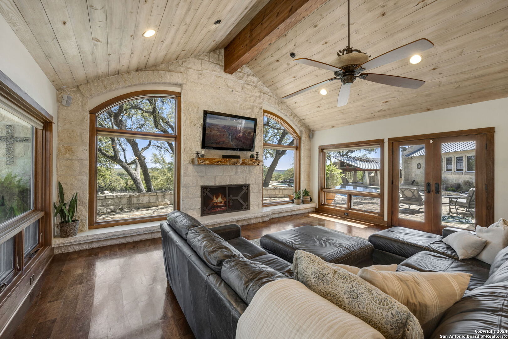 222 State Highway 46 E Boerne TX 78006