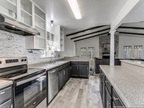 4023 Barrington Street San Antonio TX 78217