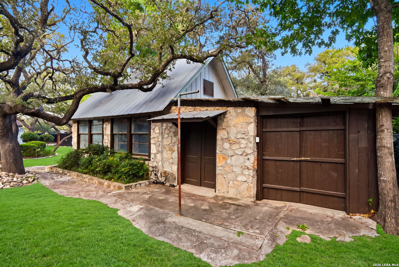232 Meadowbrook Drive Hollywood Park TX 78232