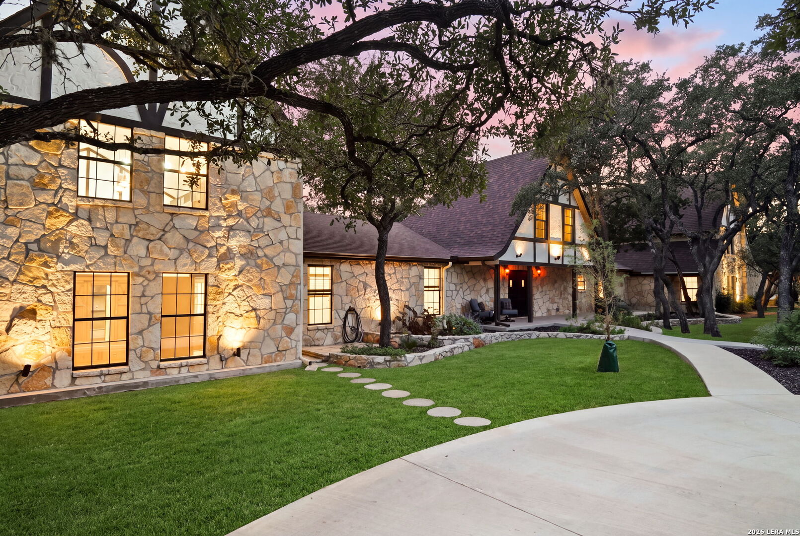 232 Meadowbrook Drive Hollywood Park TX 78232