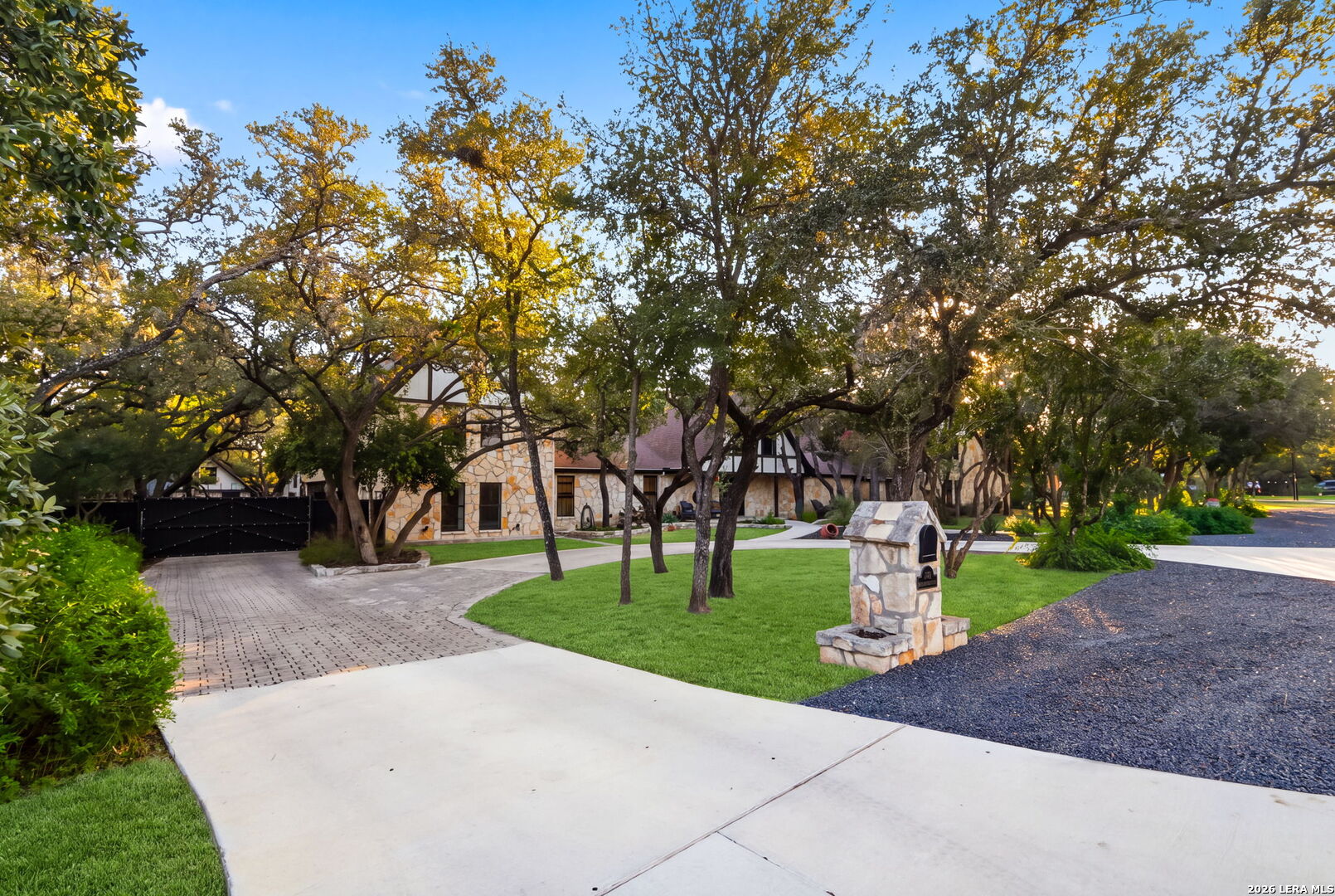 232 Meadowbrook Drive Hollywood Park TX 78232