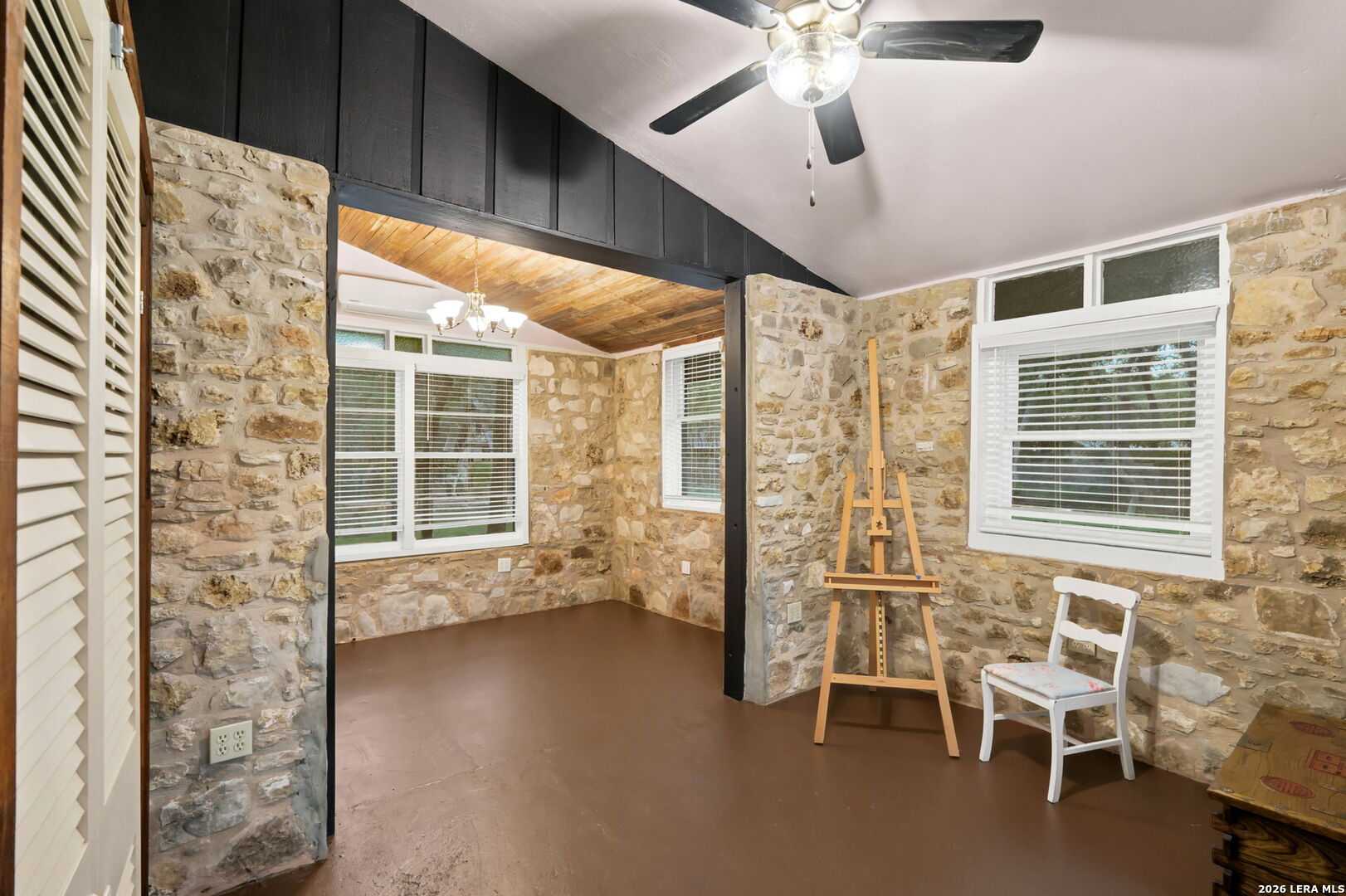 232 Meadowbrook Drive Hollywood Park TX 78232