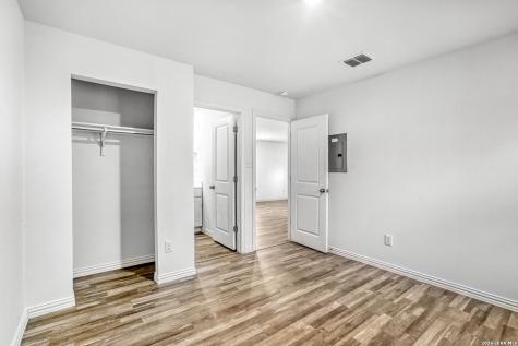 1408 Allende San Antonio TX 78237