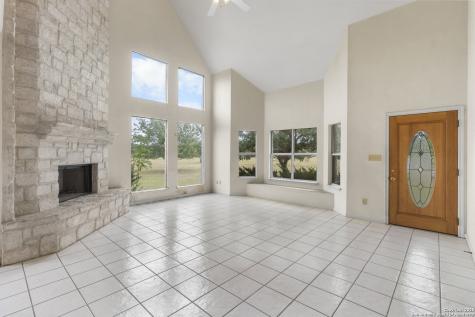 369 Deer Valley Bandera TX 78003